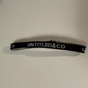 Untitled & Co elastic choker